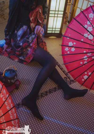扒开屁股露出臀缝狠打_HD日韩免费观看