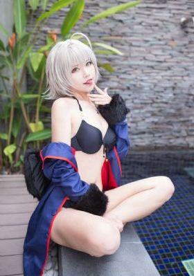 精品美女久久久久_720免费高清观看