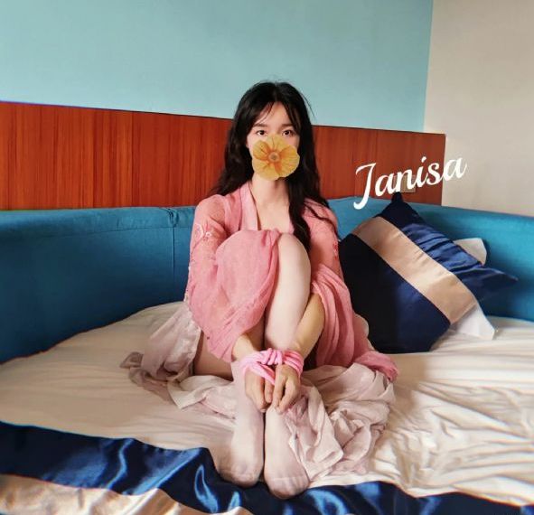 白丝美女被爆c_国产剧免费观看最新