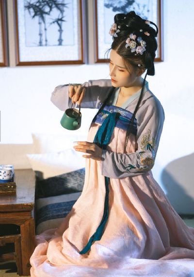 少妇下蹲露大唇无遮挡_BD韩语在线播放观看