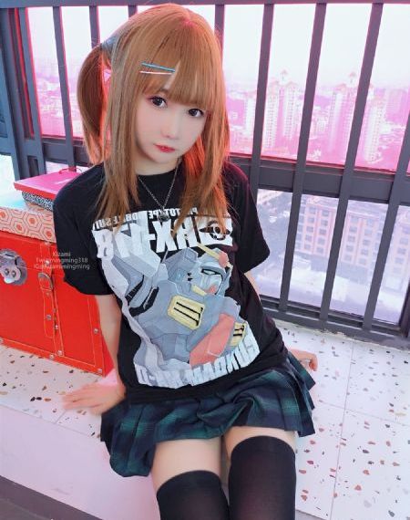 丰满女邻居的嫩苞张开视频_在线电影观看